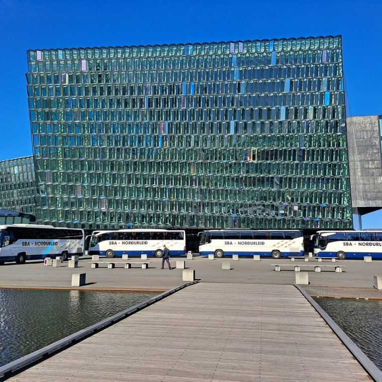 Óskum eftir að ráða bílstjóra